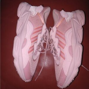 Adidas Women's Light Pink Sneakers